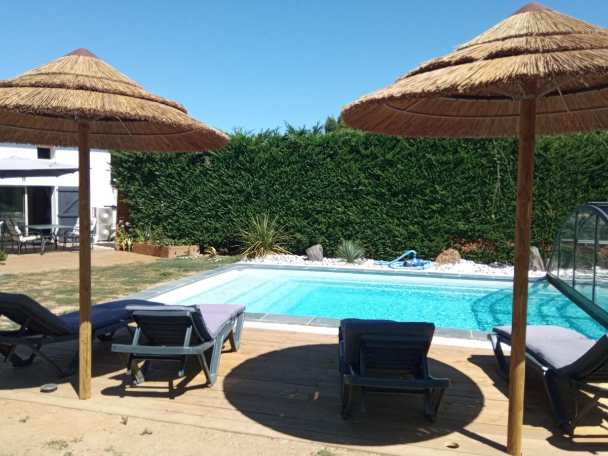 Mas Des Vignes Piscine Chauffee Bed & Breakfast Le Champ-Saint-Pere Exterior photo